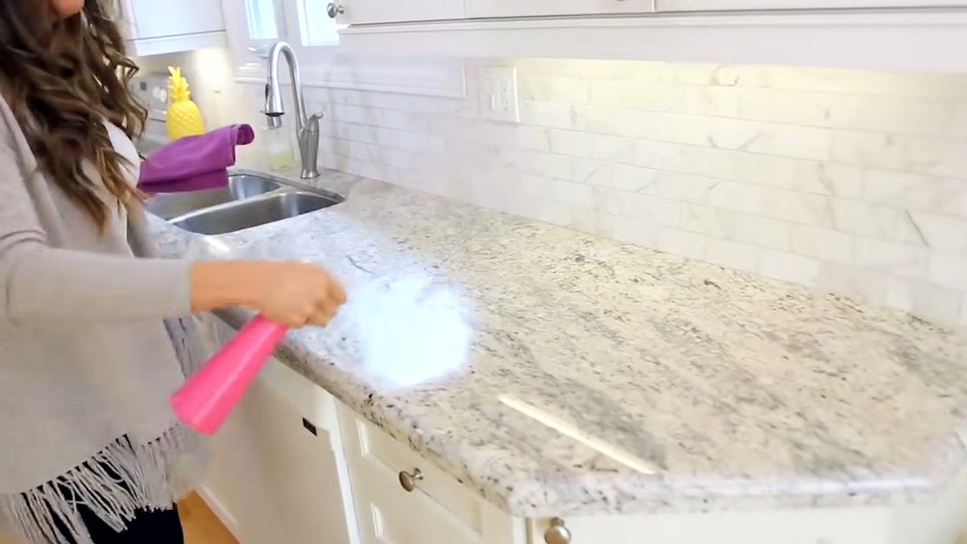 Easy kitchen cleaning hacks