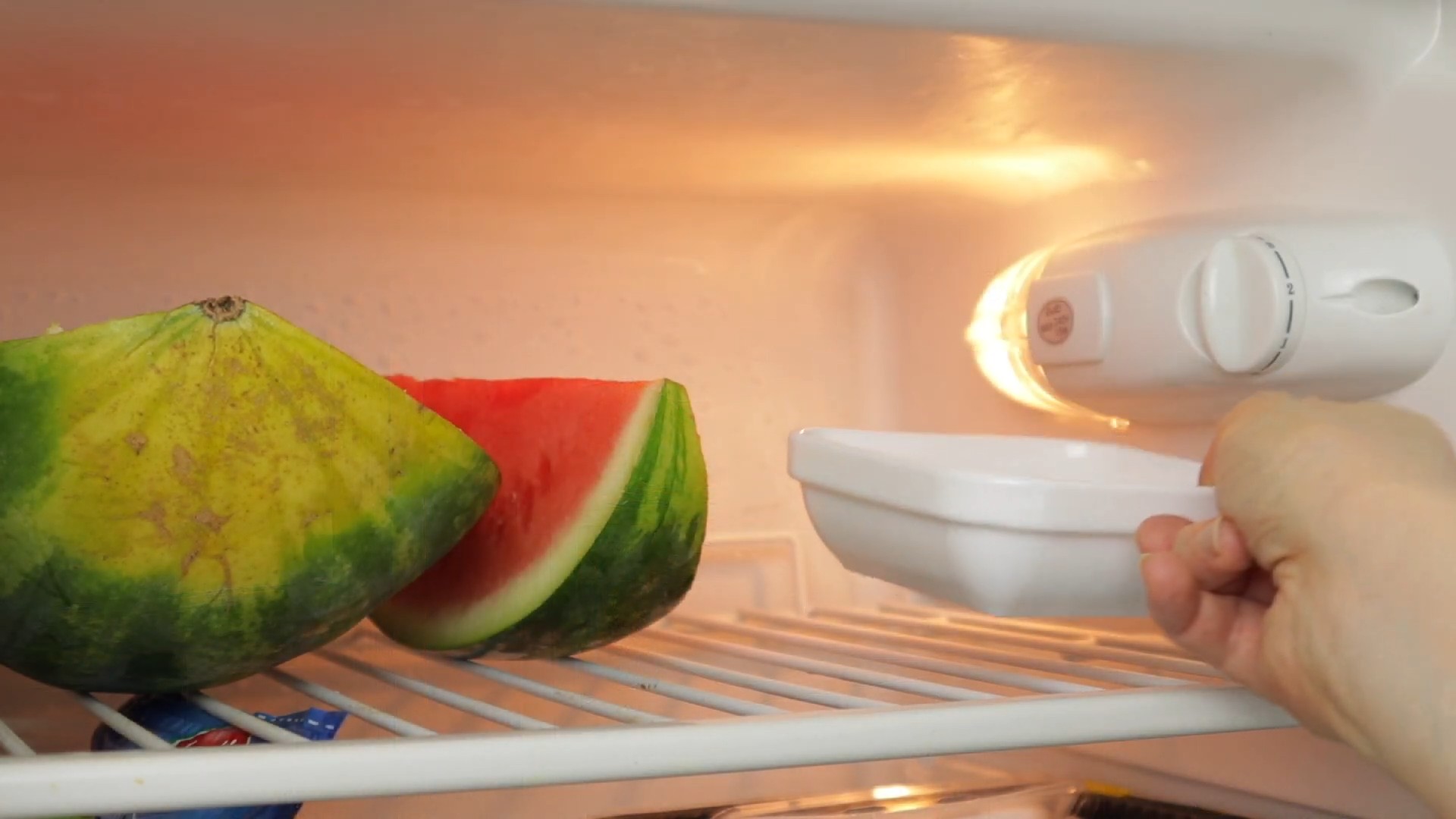 Deodorize Fridge with Coffee Grounds