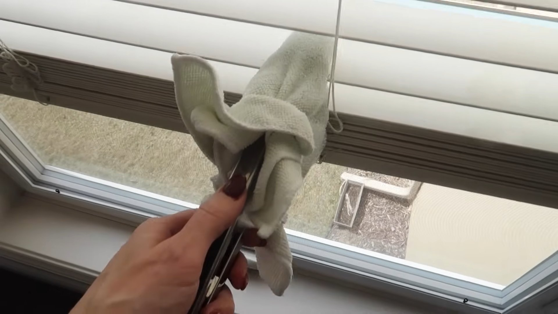 DIY Blind Cleaner