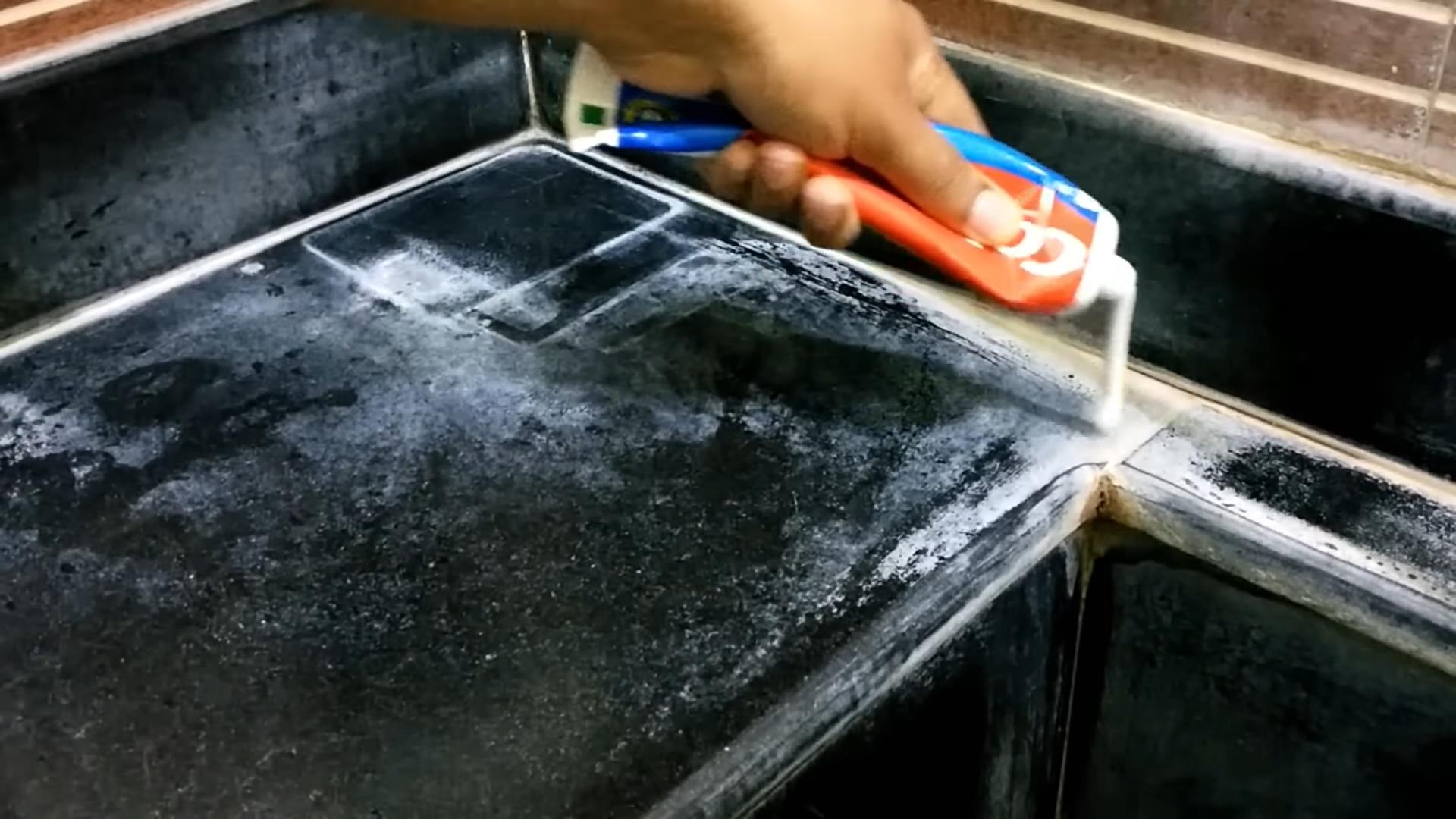 Toothpaste Cleaning Hack