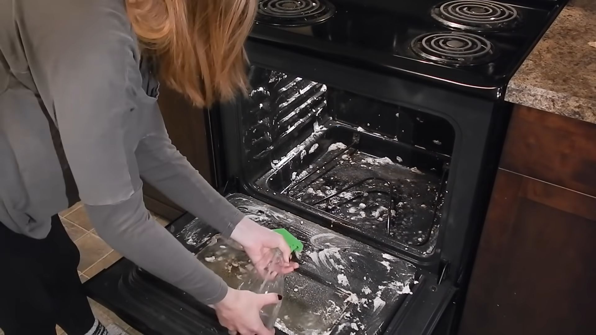 Clean Oven with Baking Soda