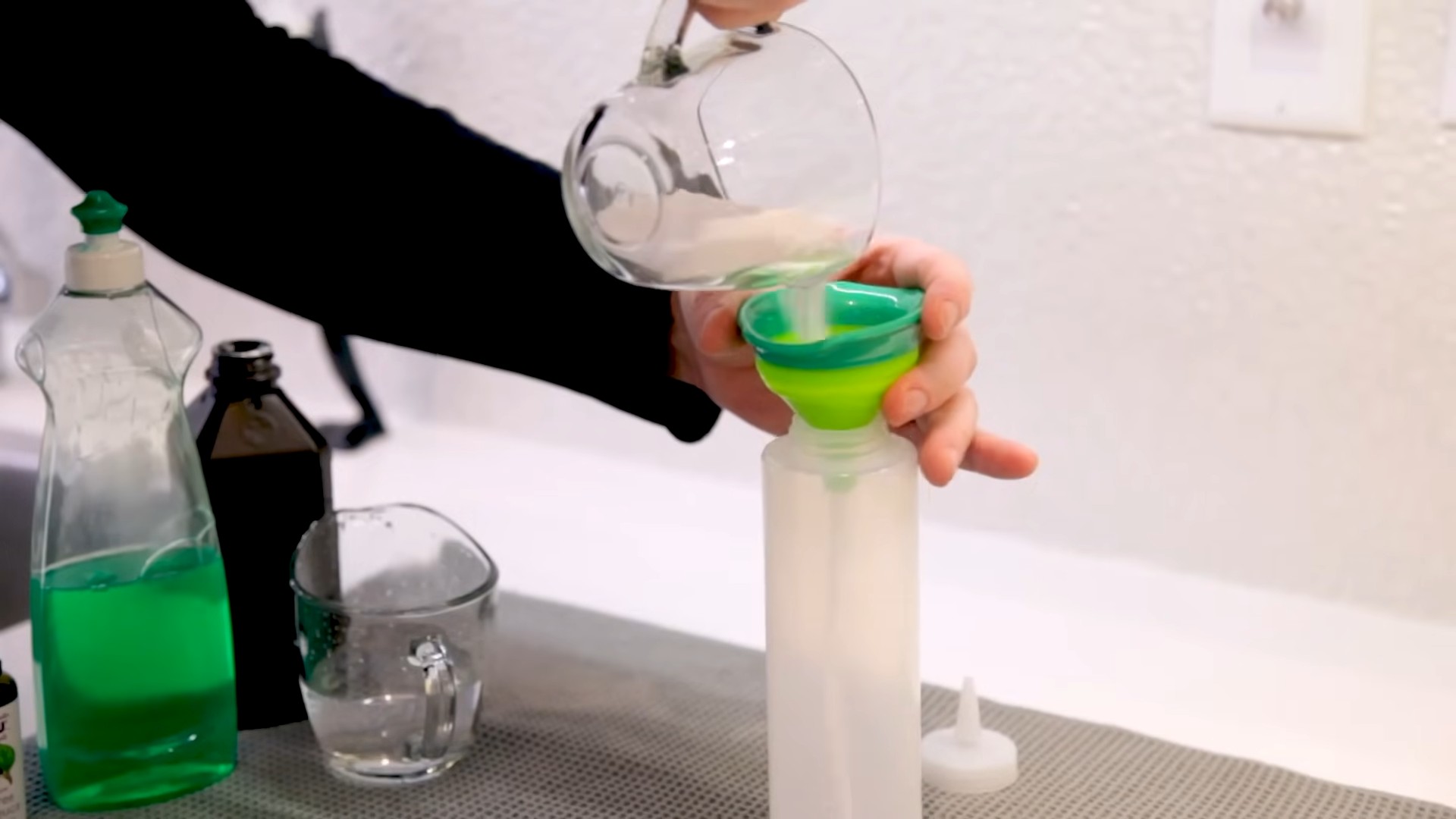 Bathroom cleaning easy
