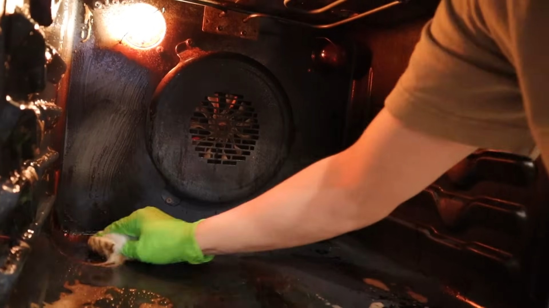Natural Oven Cleaning Hack